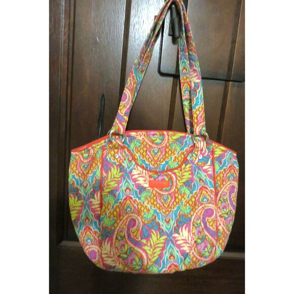 VERA BRADLEY   Tote Bag Purse Handbag Quilted Zip Pockets Clean - Picture 1 of 5